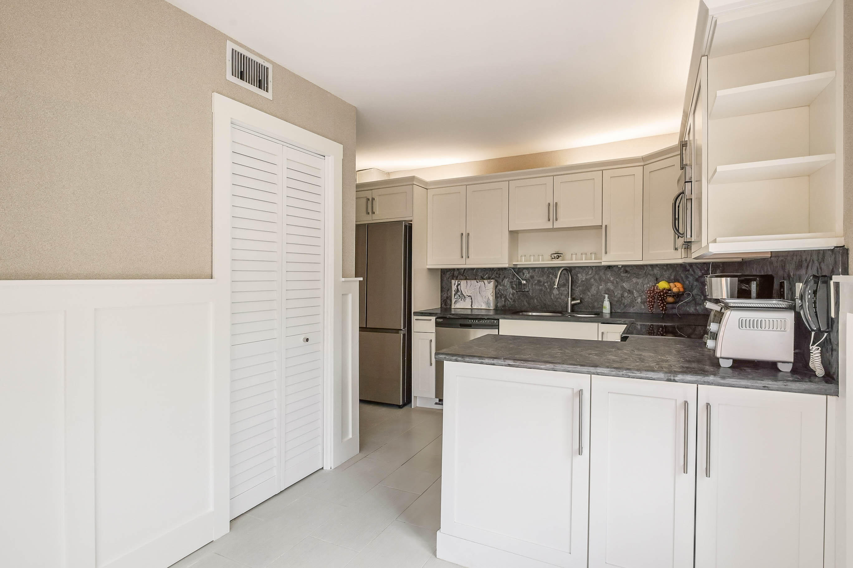 FOUNTAINS SOUTH CONDO 2 - Residential