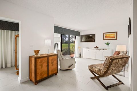 Tiny photo for 5338 S Fountains Dr Drive S, Lake Worth, FL 33467 (MLS # B26015758)