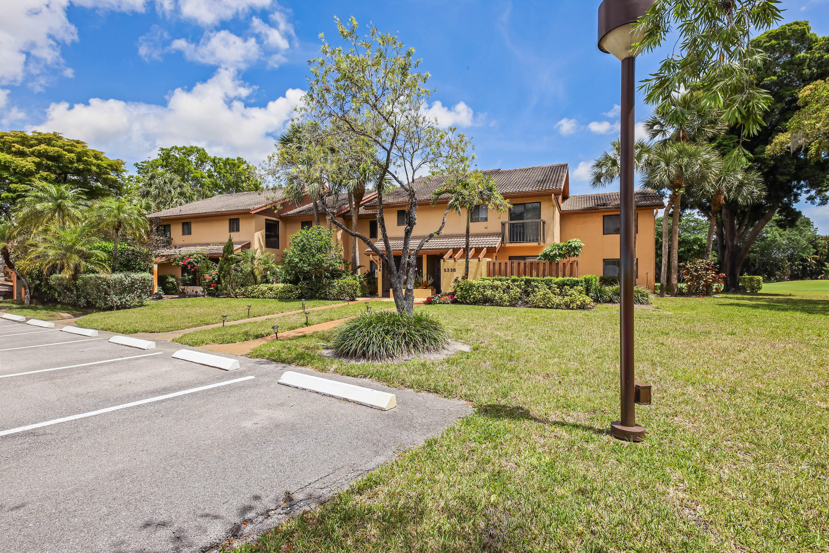 FOUNTAINS SOUTH CONDO 2 - Residential