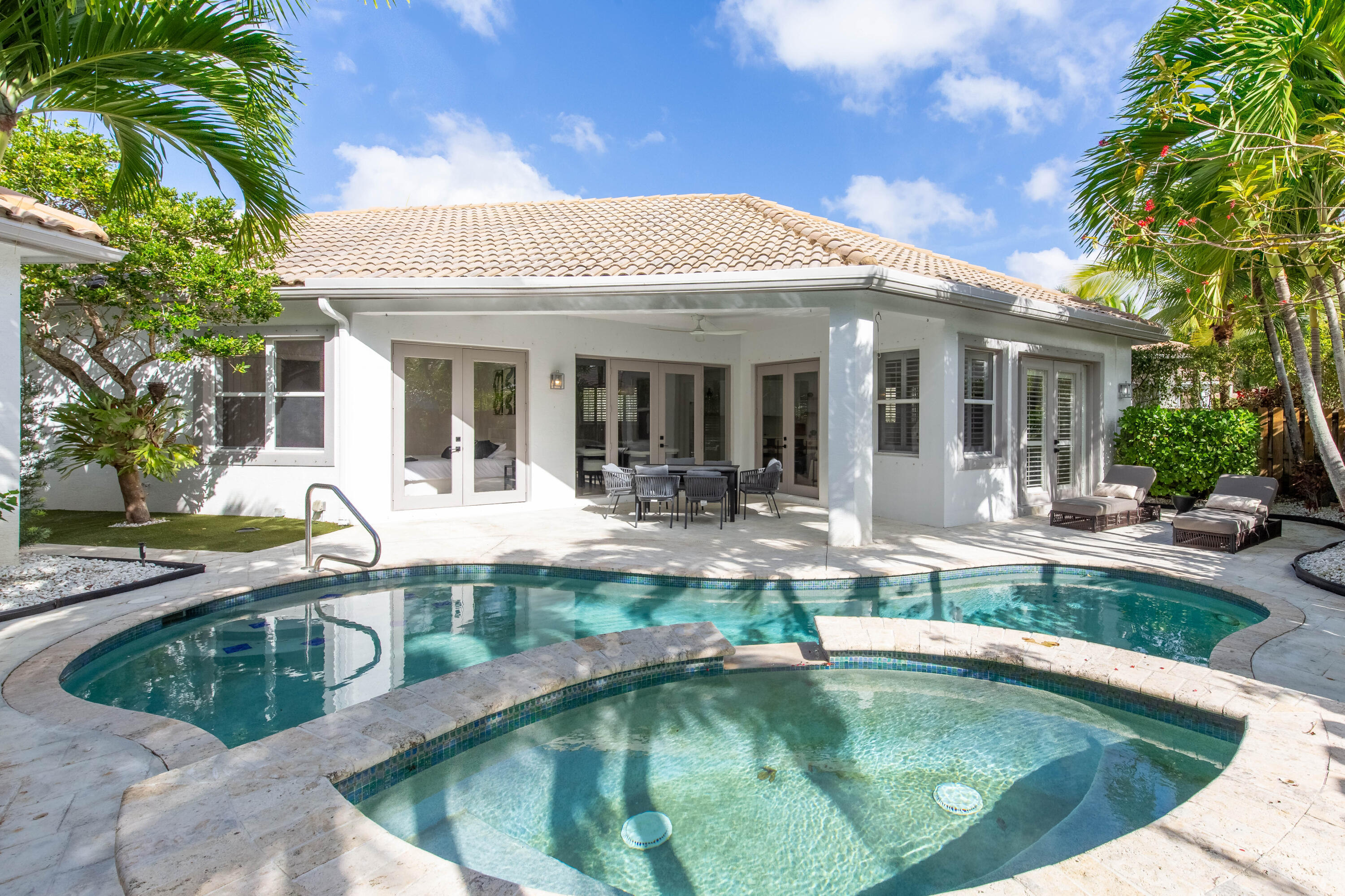 EAGLES LANDING OF P B POL - Residential Lease