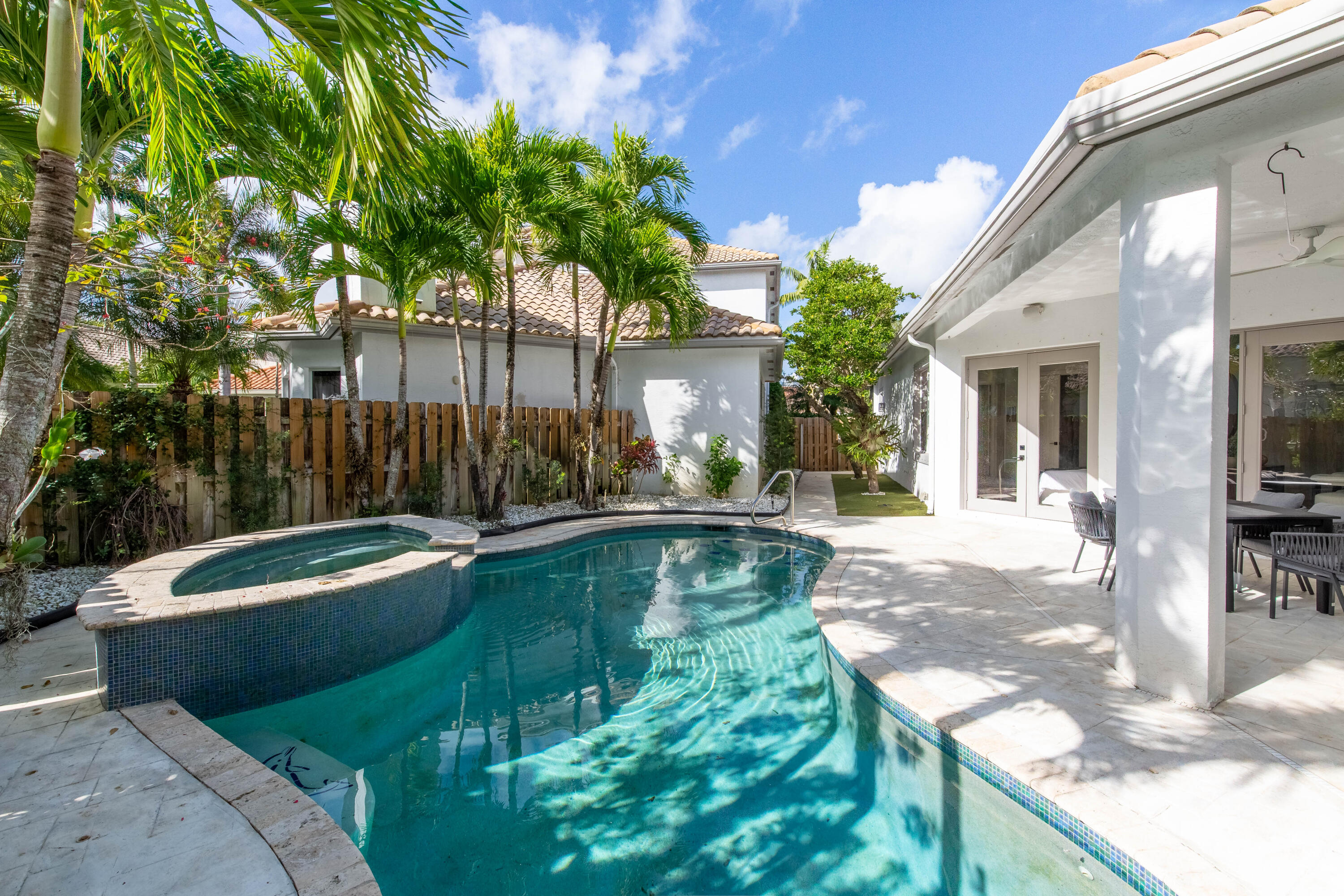 EAGLES LANDING OF P B POL - Residential Lease