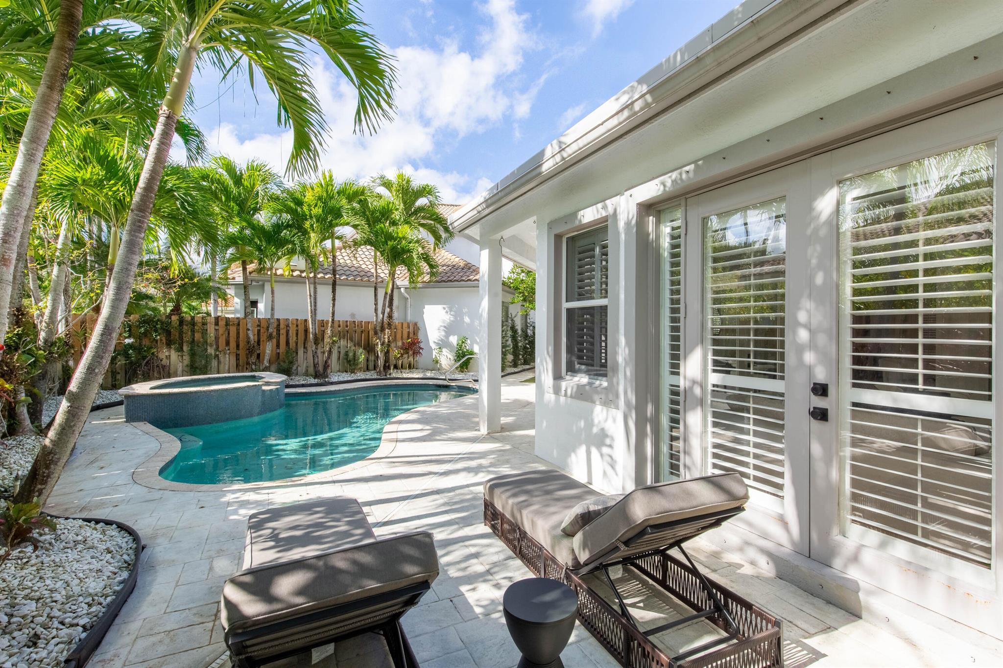 EAGLES LANDING OF P B POL - Residential Lease