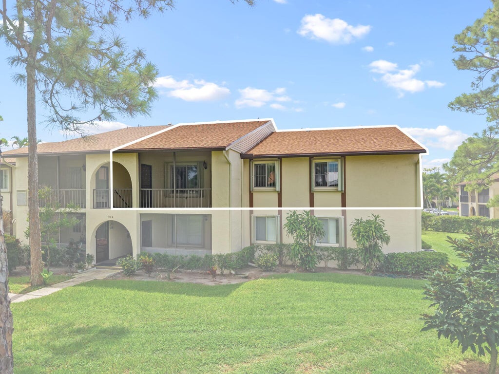 Photo of 324 KNOTTY PINE Circle #B-2, Greenacres, FL 33463 (MLS # B26077373)