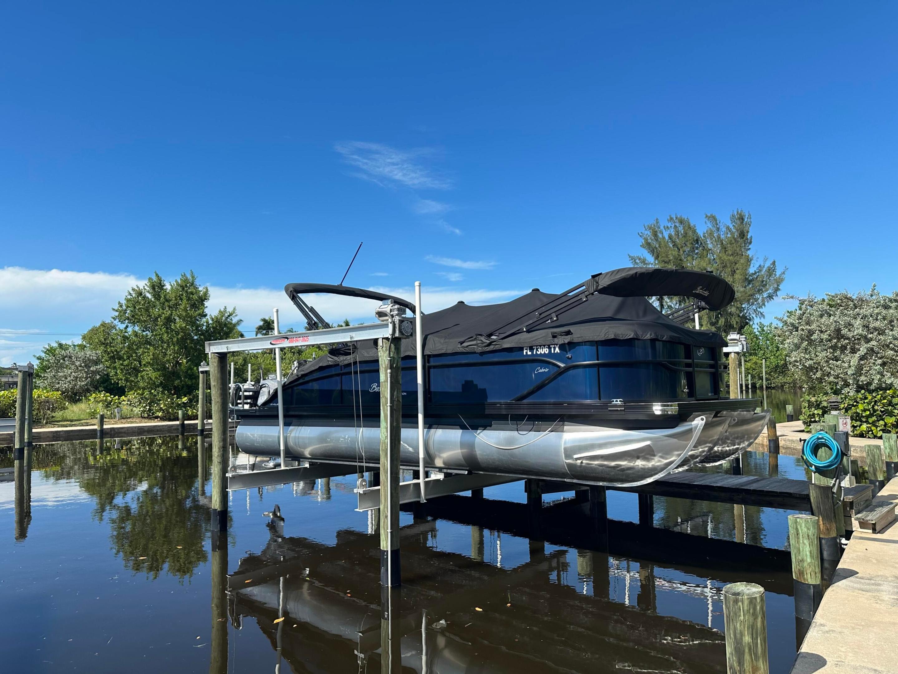 MANATEE ISLES - Residential