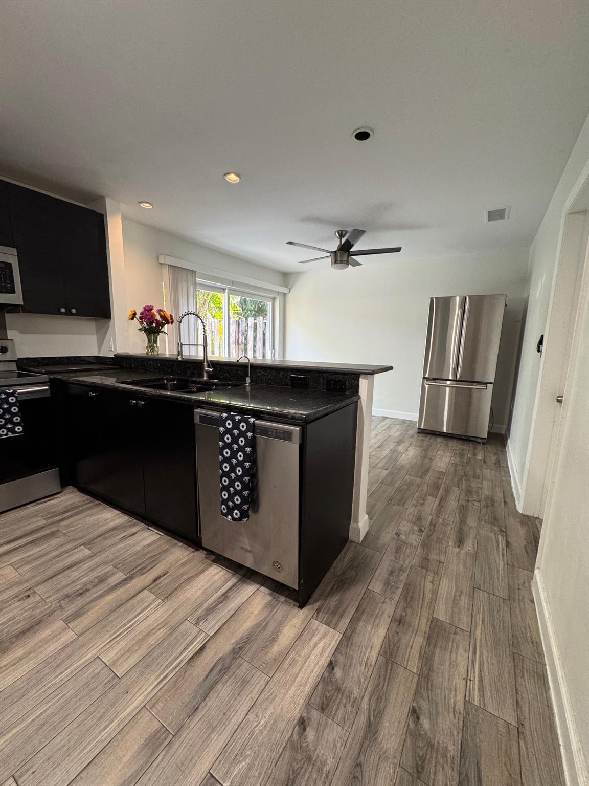 APPLE CREEK - Residential