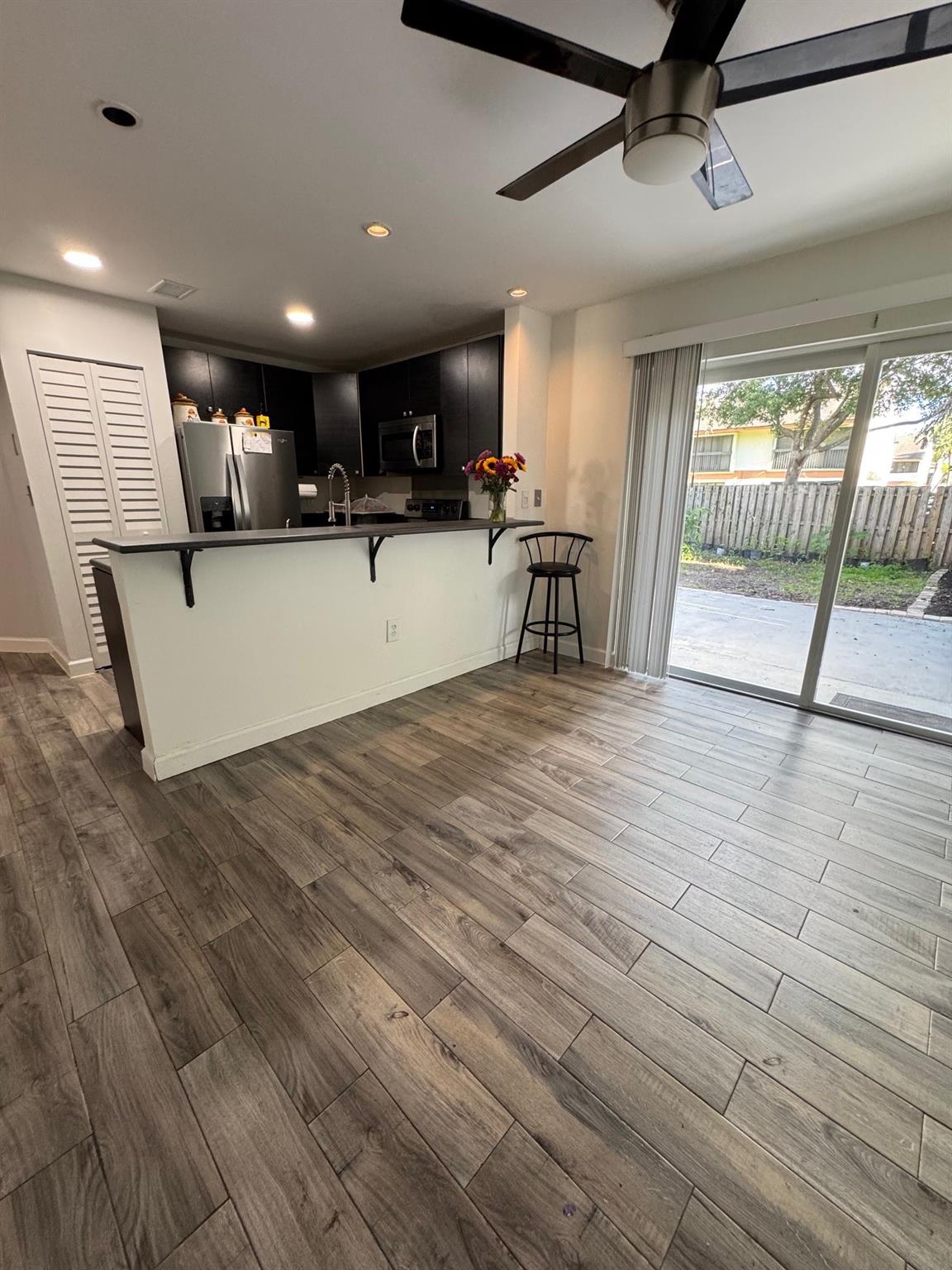 APPLE CREEK - Residential