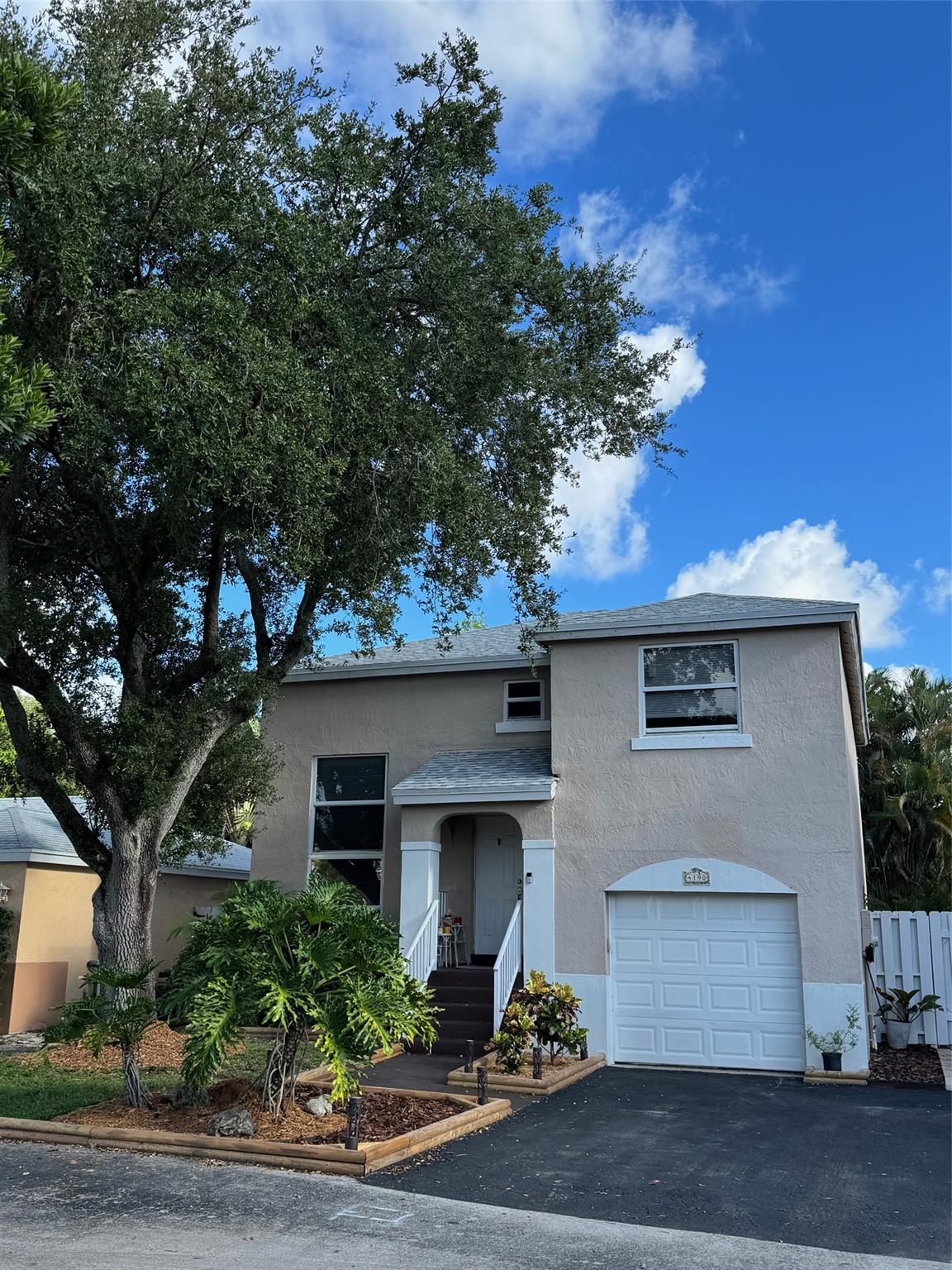 BEAUTIFUL & SPACIOUS 3 BED, 2 1/2 BATH, PLUS DEN/OFFICE OR 4TH BED, 1 CAR GARAGE IN APPLE CREEK SUBDIVISION IN COUNTRY CREEK, LOCATED IN DESIRABLE DAVIE..... HOME FEATURES INCLUDE A NEW ROOF 2024, NEW A/C 2025, NEW HOT WATER HEATER 2025 AND IMPACT WINDOWS 2012... LARGE FENCED YARD, VOLUME CEILING, KITCHEN INCLUDES 2ND FRIDGE.... FANTASTIC COMMUNITY POOL WITH PLAYGROUND & NEW BBQ'S ...... GREAT LOCATION CLOSE TO SHOPPING, RESTAURANTS, HIGHWAYS, ETC.. MUST SEE !!!!!