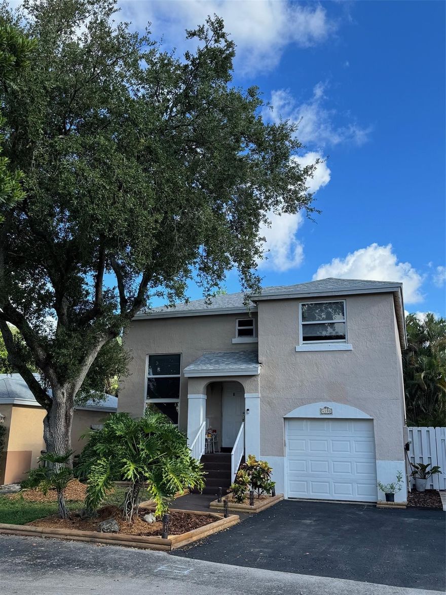 BEAUTIFUL & SPACIOUS 3 BED, 2 1/2 BATH, PLUS DEN/OFFICE OR 4TH BED, 1 CAR GARAGE IN APPLE CREEK SUBDIVISION IN COUNTRY CREEK, LOCATED IN DESIRABLE DAVIE..... HOME FEATURES INCLUDE A NEW ROOF 2024, NEW A/C 2025, NEW HOT WATER HEATER 2025 AND IMPACT WINDOWS 2012... LARGE FENCED YARD, VOLUME CEILING, KITCHEN INCLUDES 2ND FRIDGE.... FANTASTIC COMMUNITY POOL WITH PLAYGROUND & NEW BBQ'S ...... GREAT LOCATION CLOSE TO SHOPPING, RESTAURANTS, HIGHWAYS, ETC..  MUST SEE !!!!!