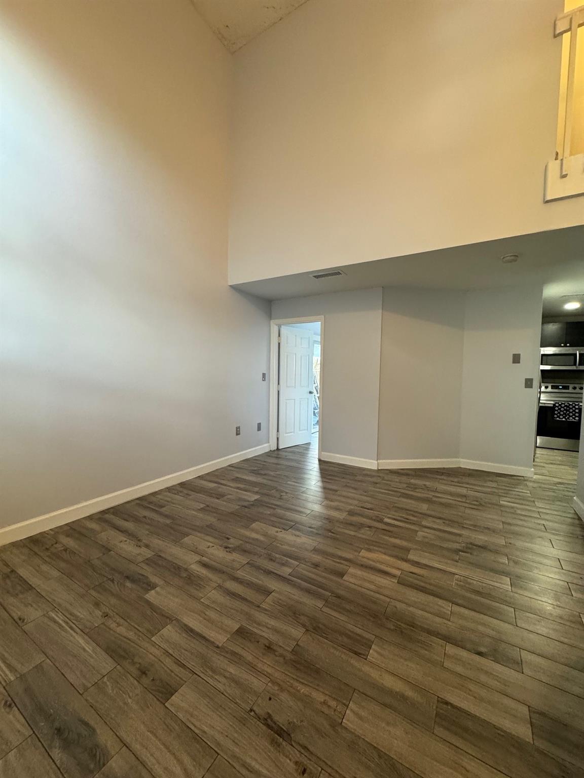 APPLE CREEK - Residential