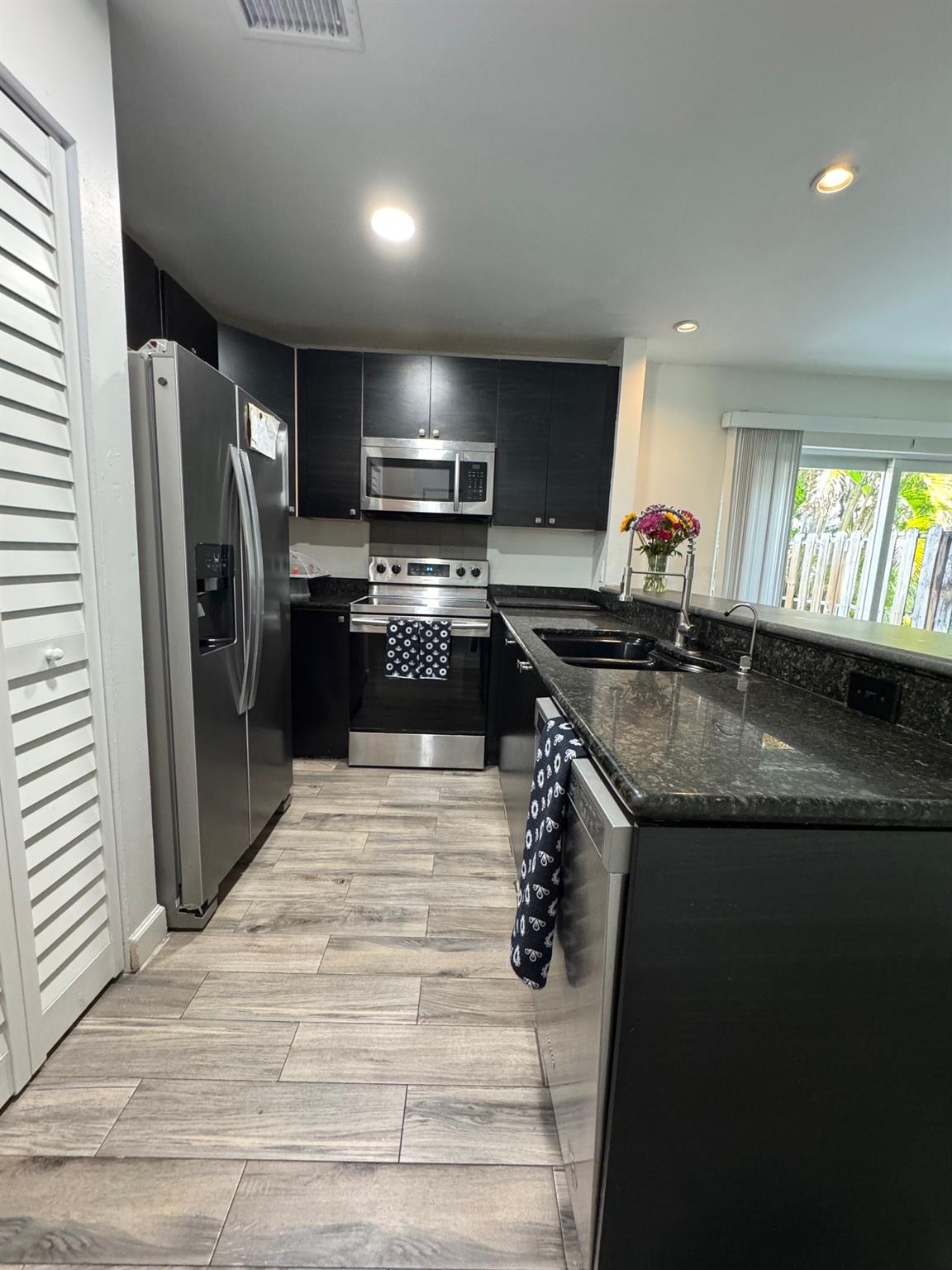 APPLE CREEK - Residential