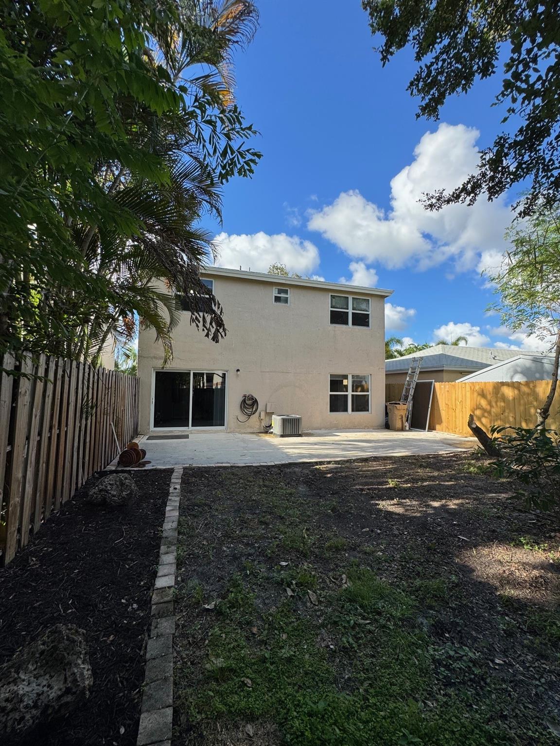 APPLE CREEK - Residential
