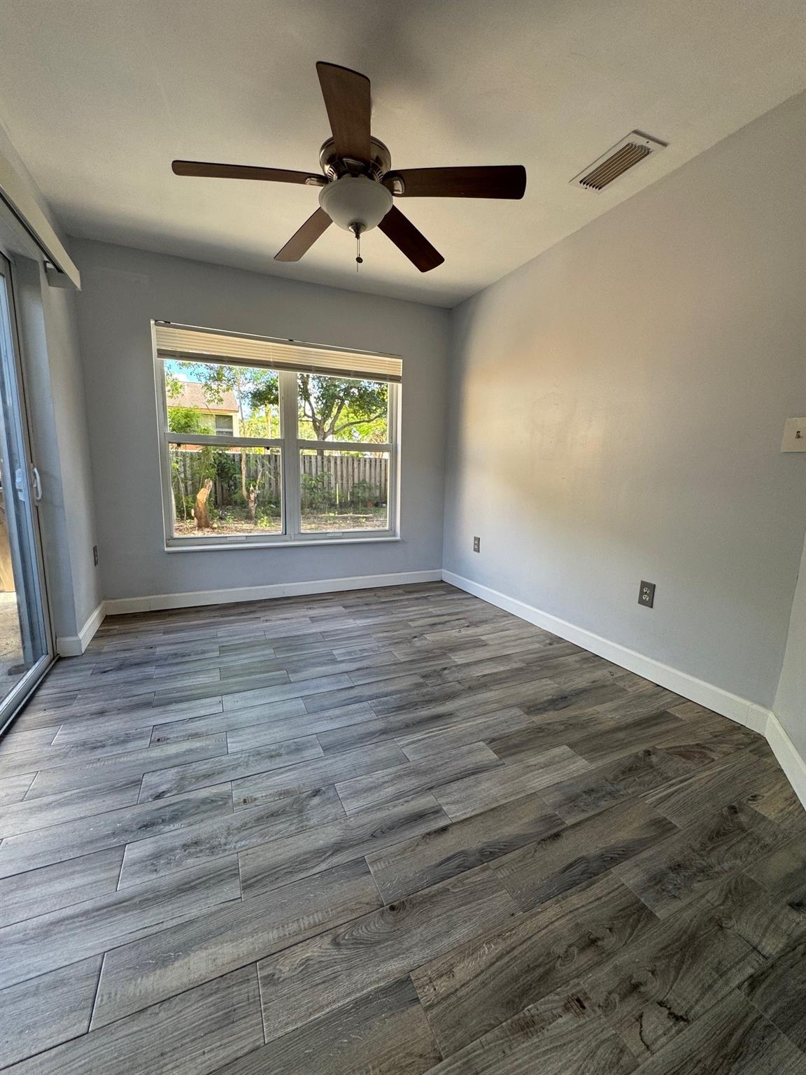 APPLE CREEK - Residential