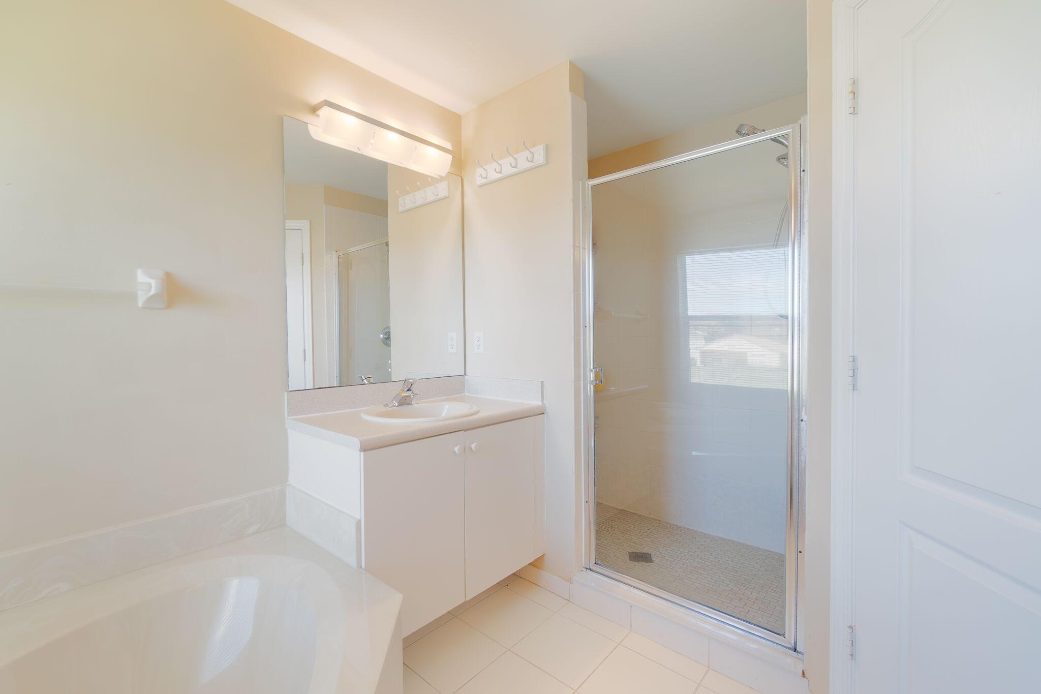 SEMINOLE ESTATES & TOWNHO - Residential Lease