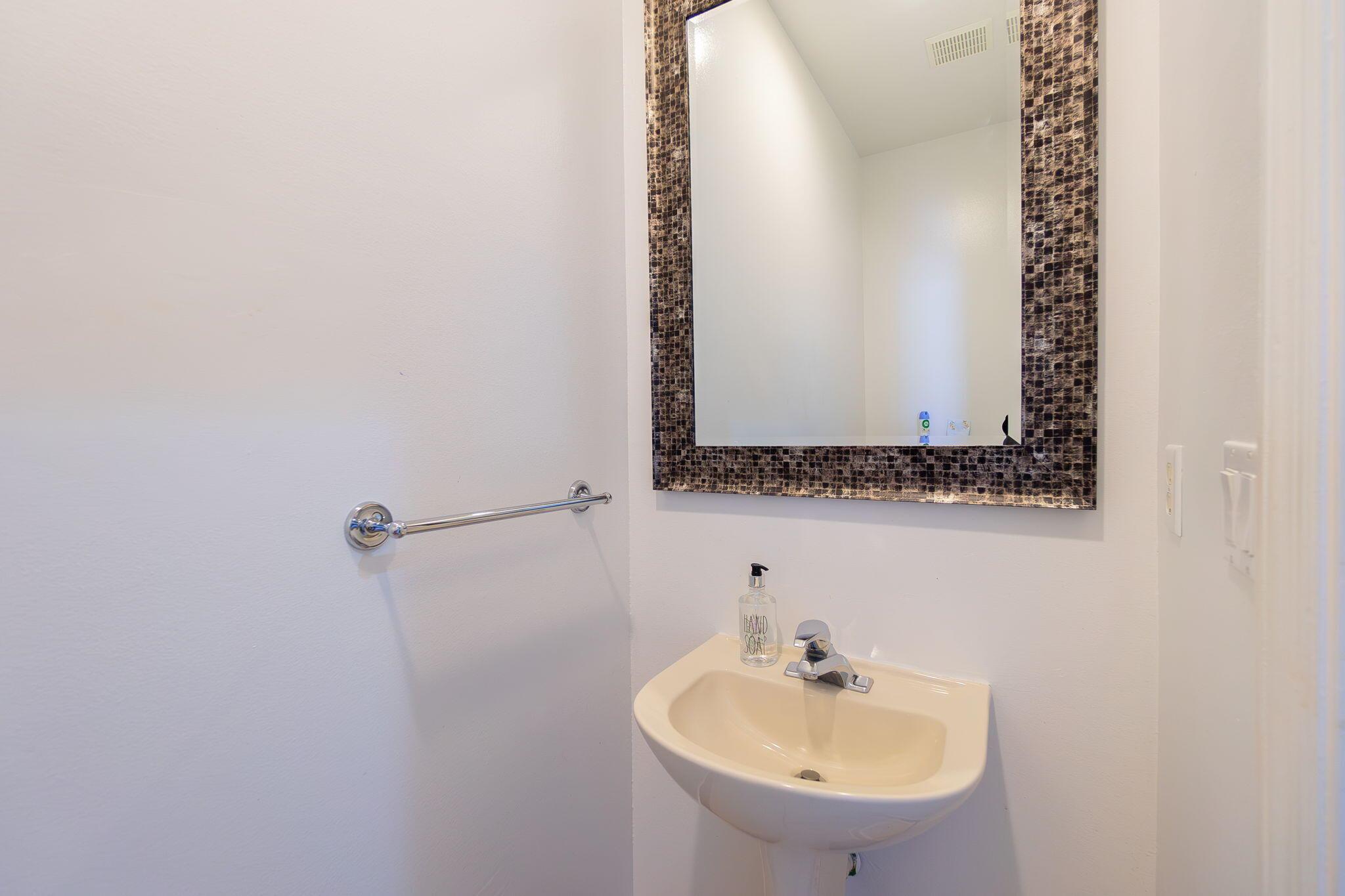 SEMINOLE ESTATES & TOWNHO - Residential Lease