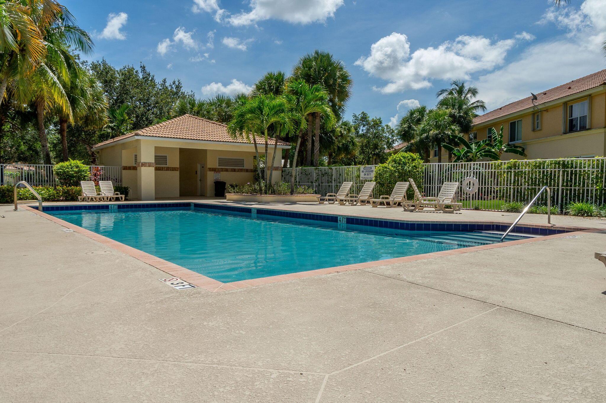 SEMINOLE ESTATES & TOWNHO - Residential Lease