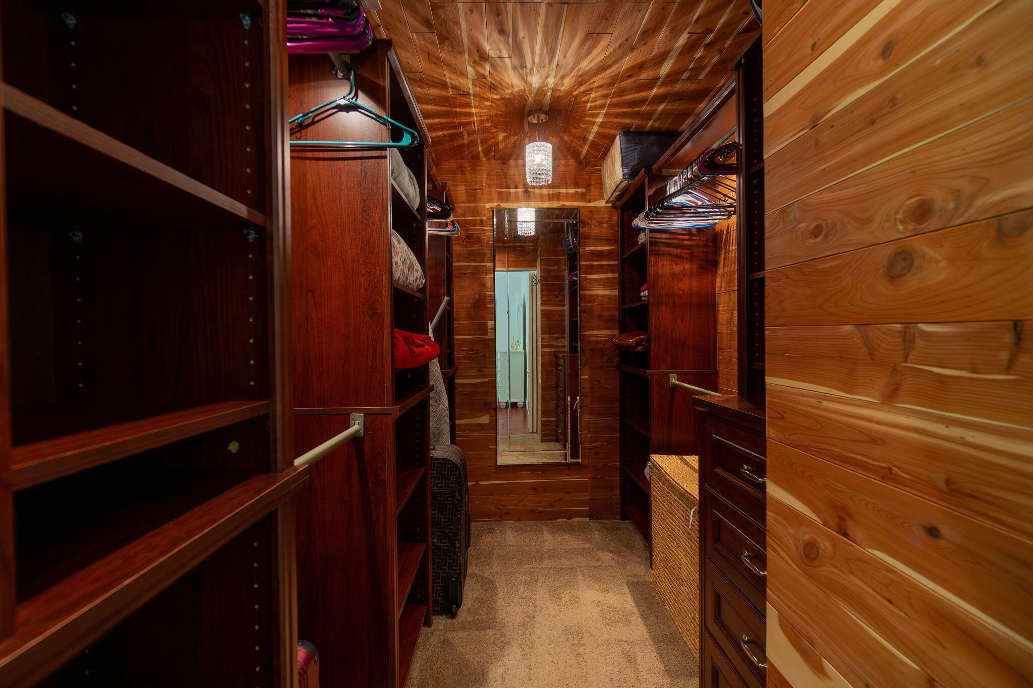 SEMINOLE ESTATES & TOWNHO - Residential Lease