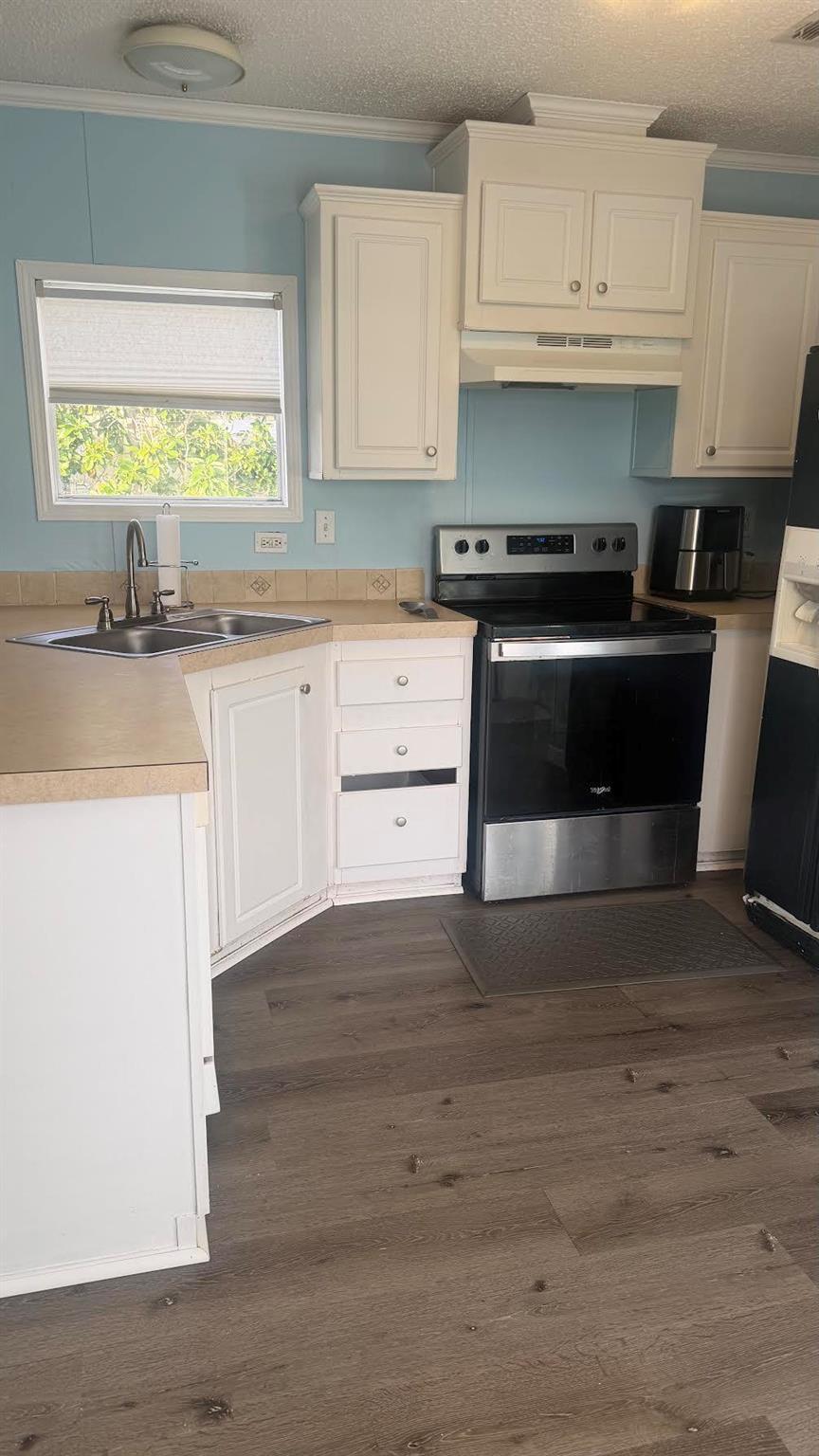 Holiday Plaza - Residential