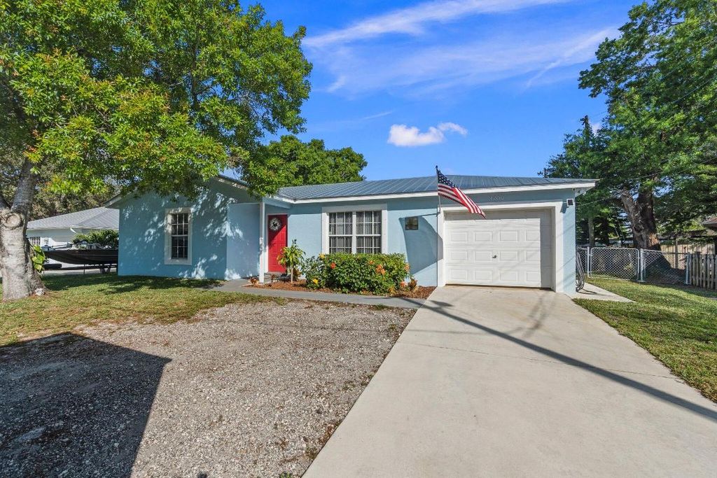 Photo of 3200 Daniels Street, Fort Pierce, FL 34981 (MLS # R10960179)