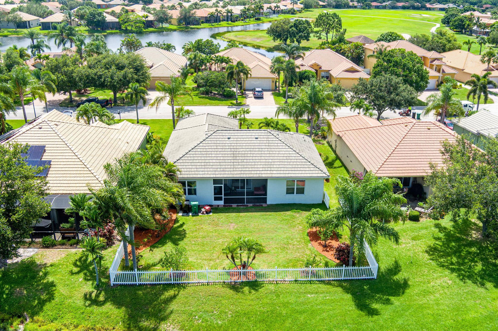 334 NW Sheffield Circle