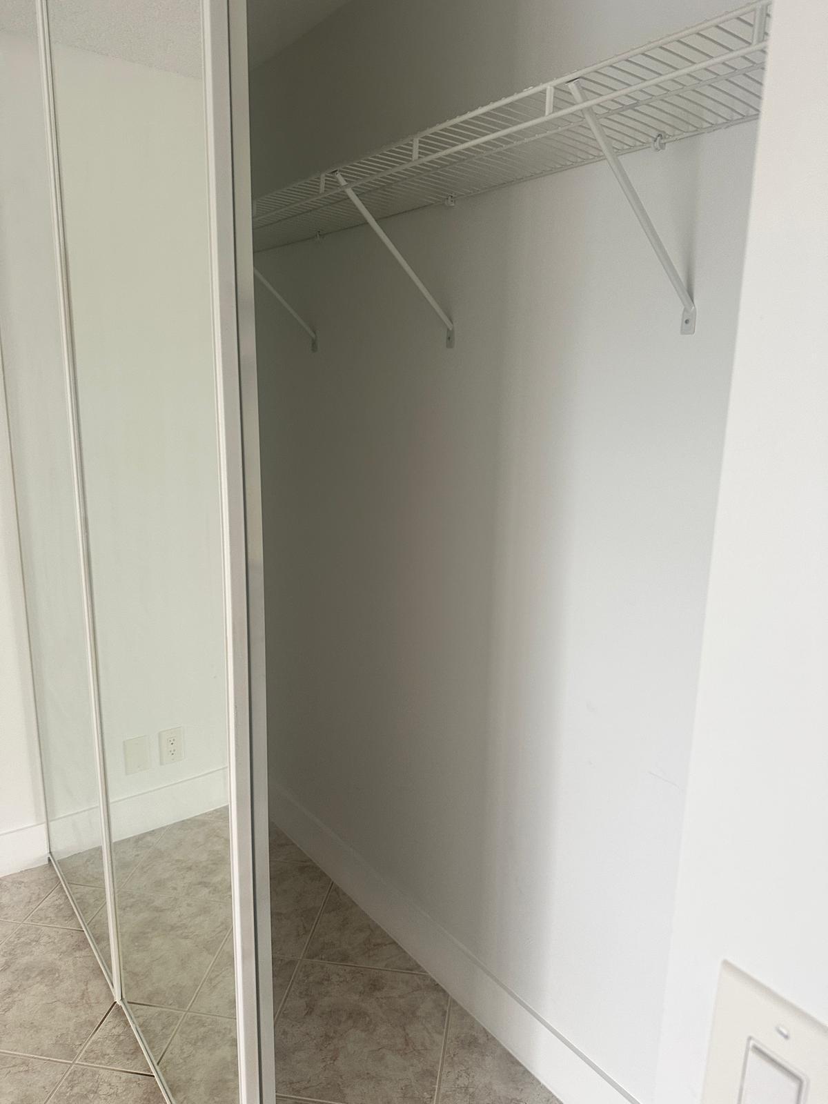 VILLAGE GREEN 4 CONDO - Residential