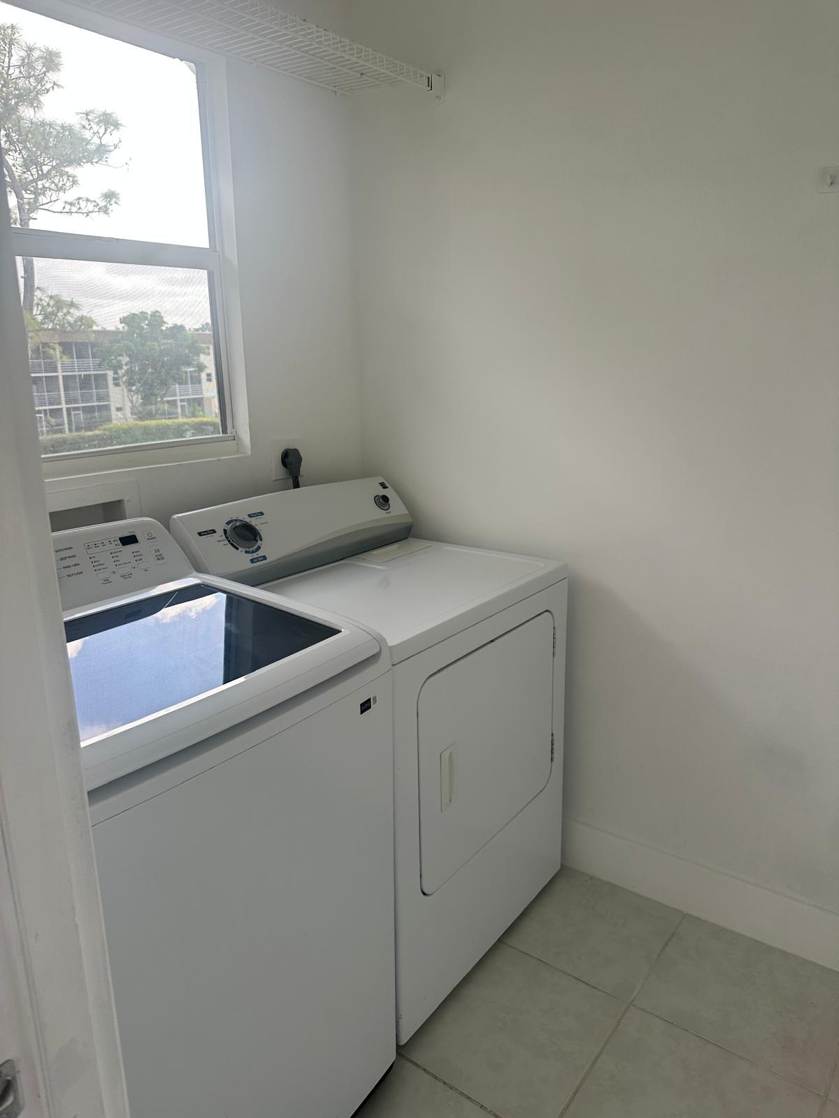 VILLAGE GREEN 4 CONDO - Residential