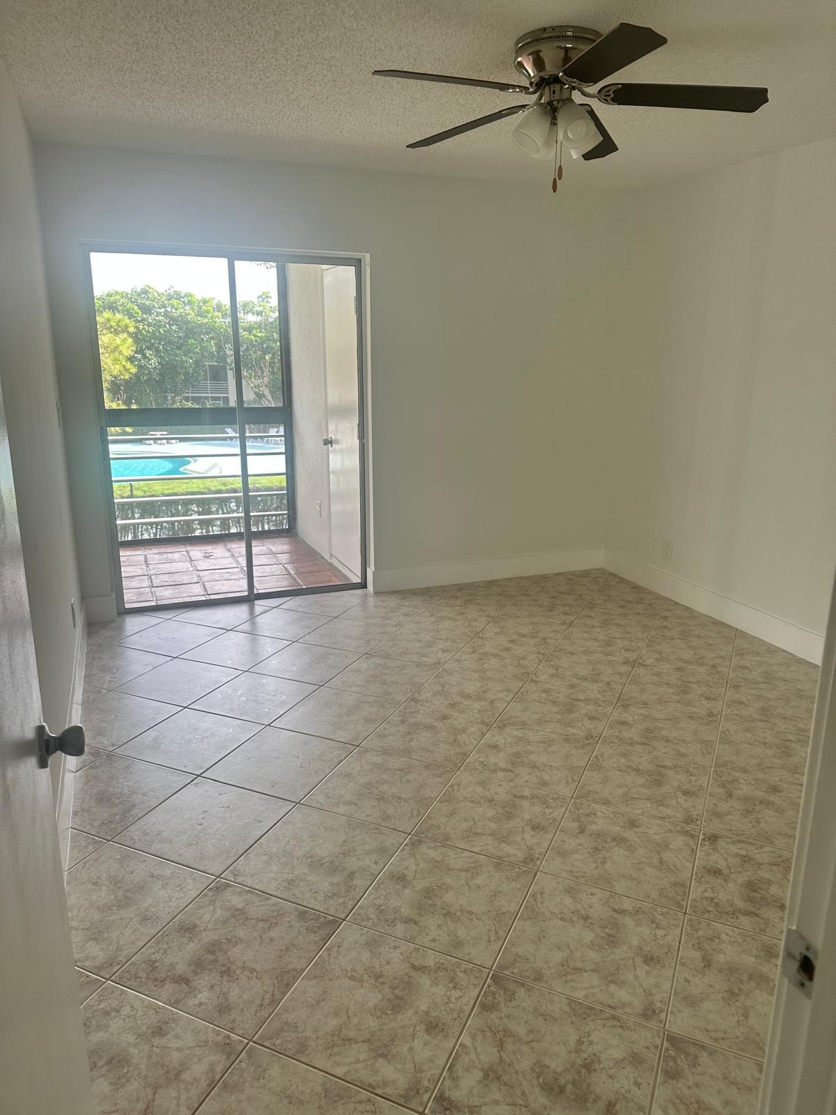 VILLAGE GREEN 4 CONDO - Residential