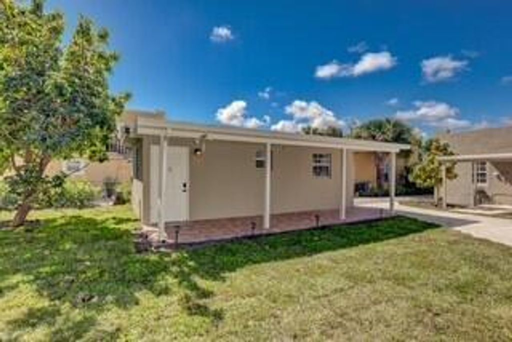 Photo of 4710 Garden Avenue #1 Rear, West Palm Beach, FL 33405 (MLS # R11168525)