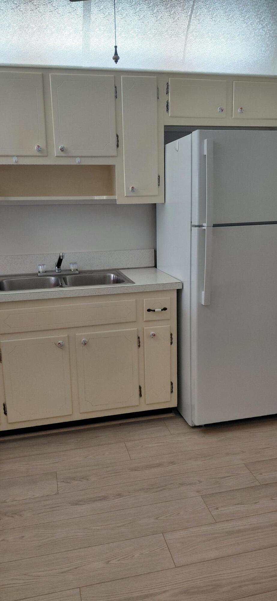 2616 Garden Drive N 303