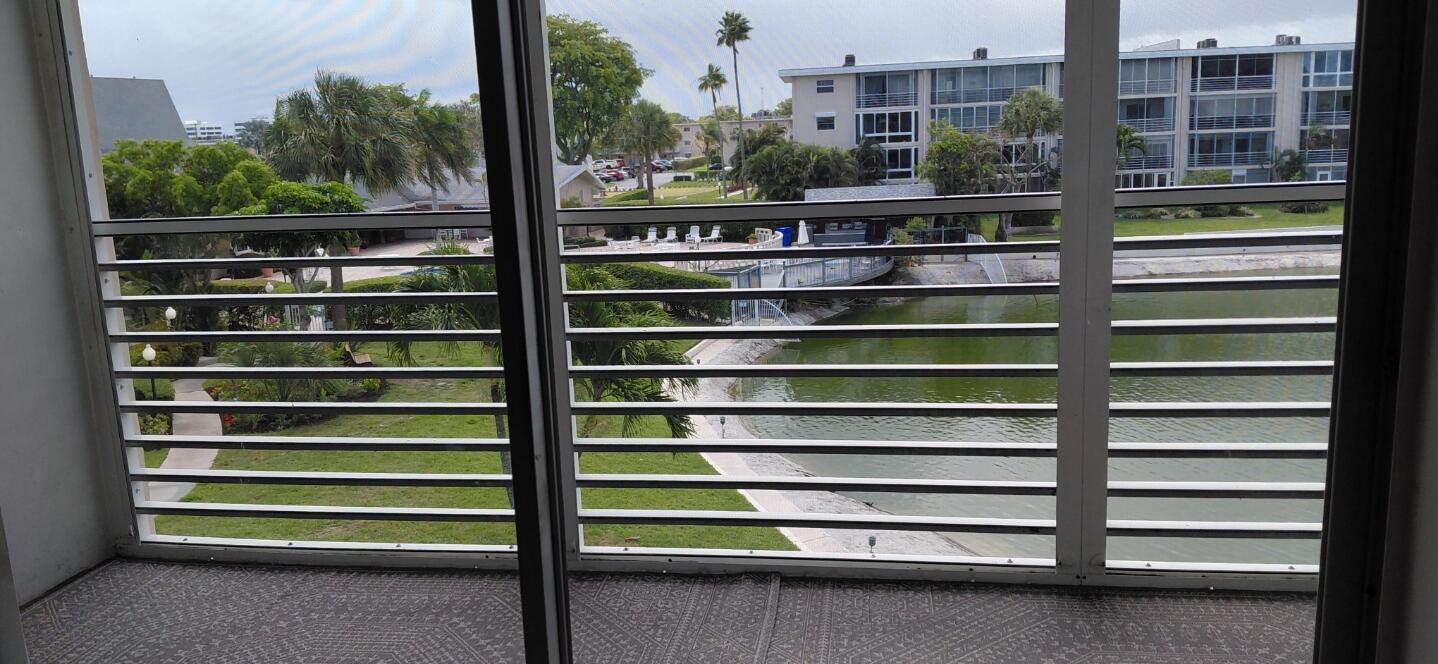 LAKE CLARKE GARDENS CONDO 9 - Residential