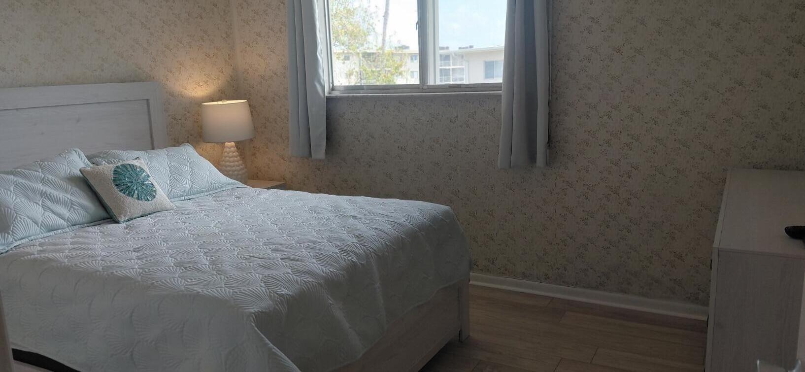 LAKE CLARKE GARDENS CONDO 9 - Residential