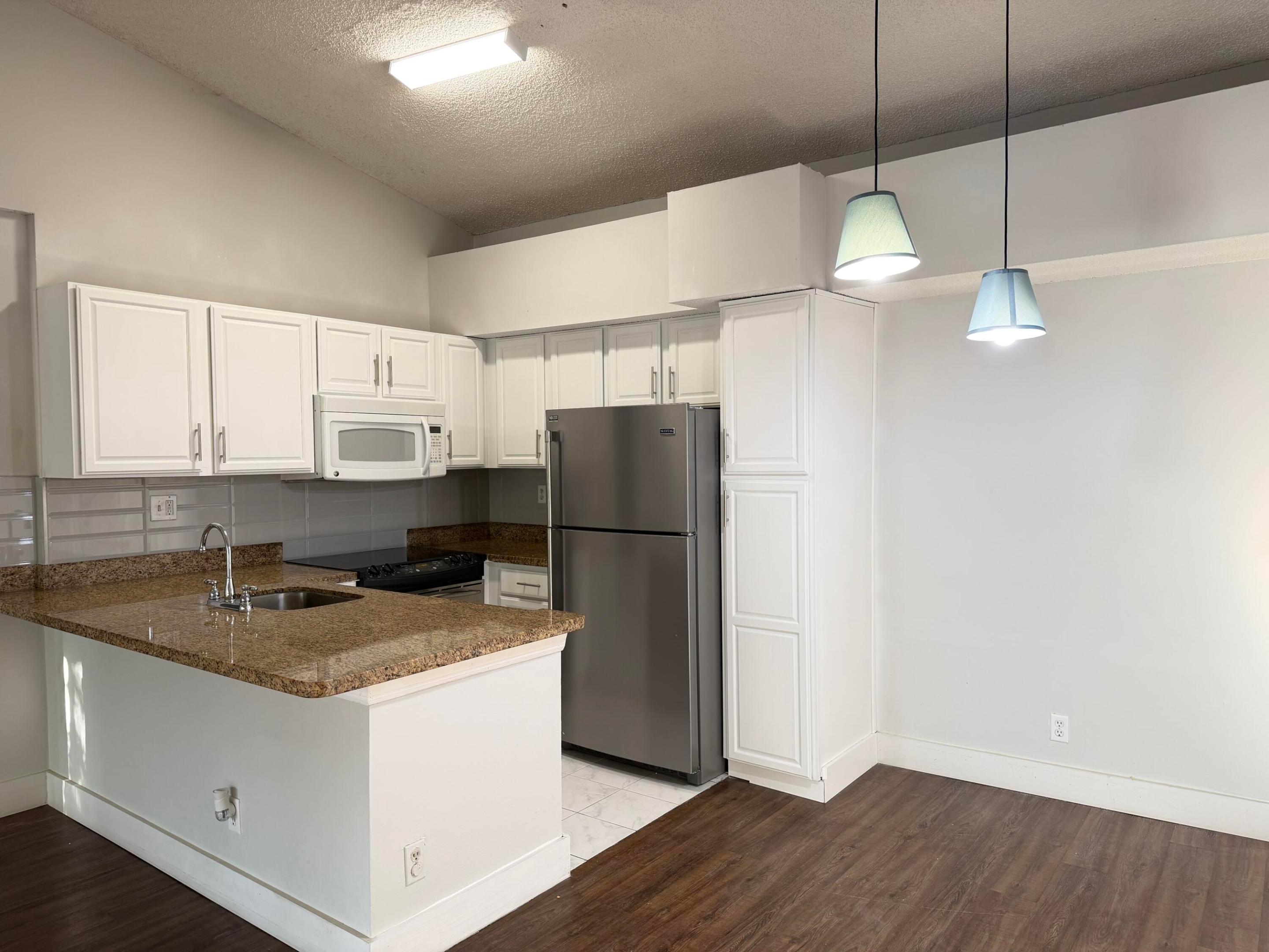 COCO PARC CONDO - Residential Lease