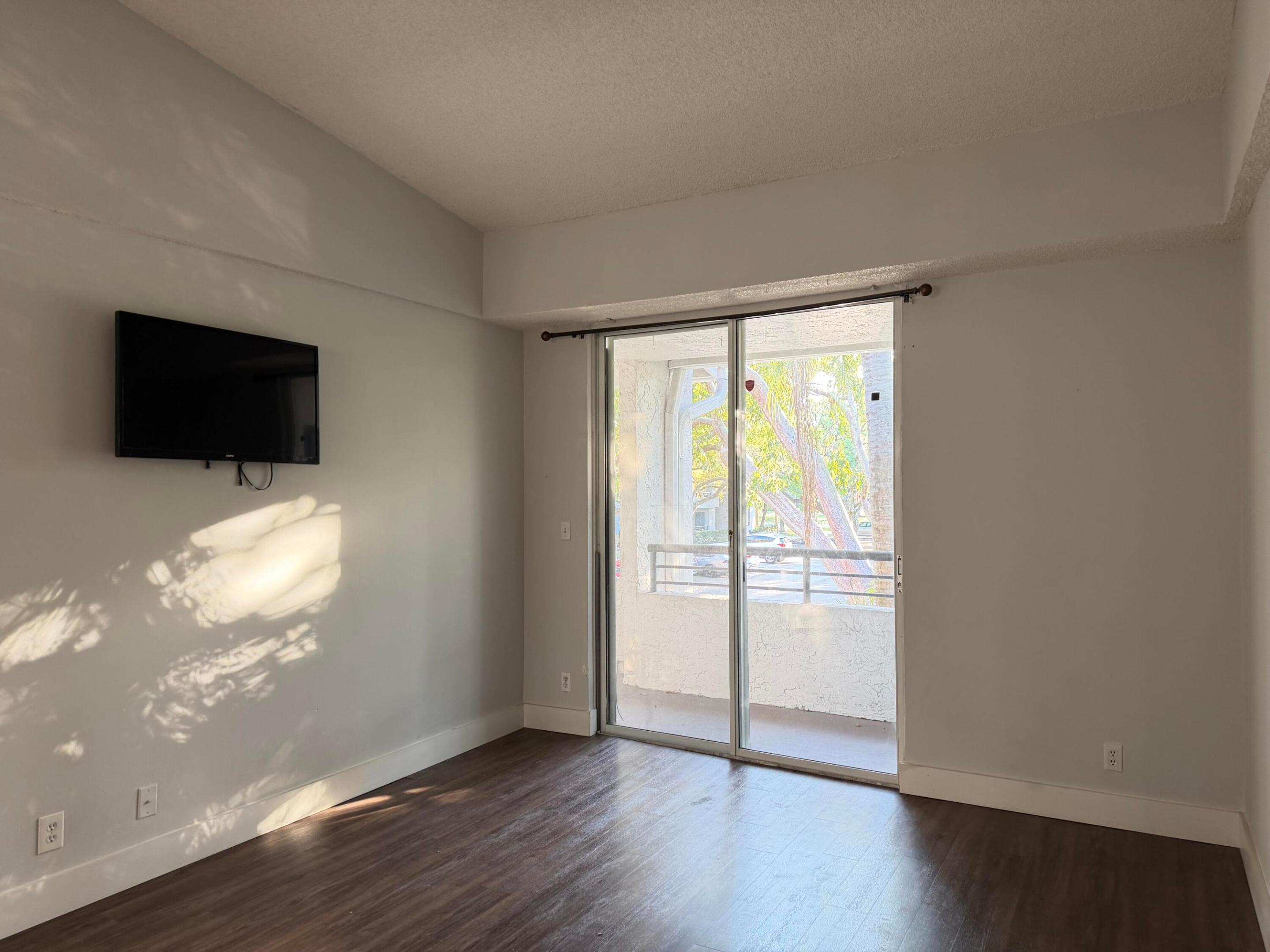 COCO PARC CONDO - Residential Lease