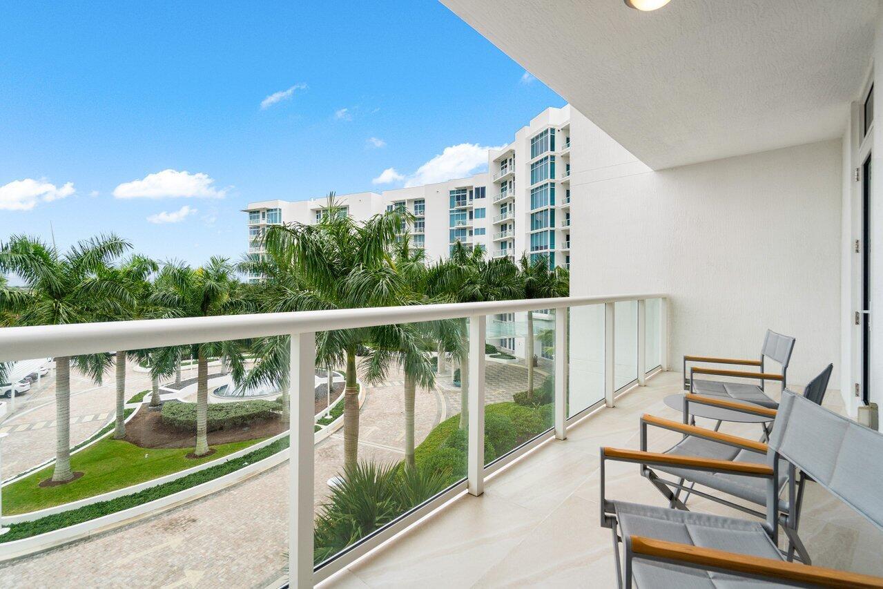 AKOYA BOCA WEST - Residential