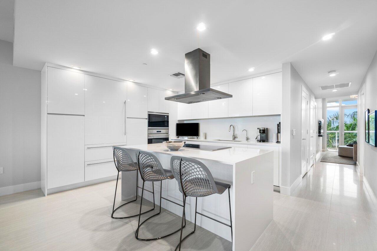 AKOYA BOCA WEST - Residential