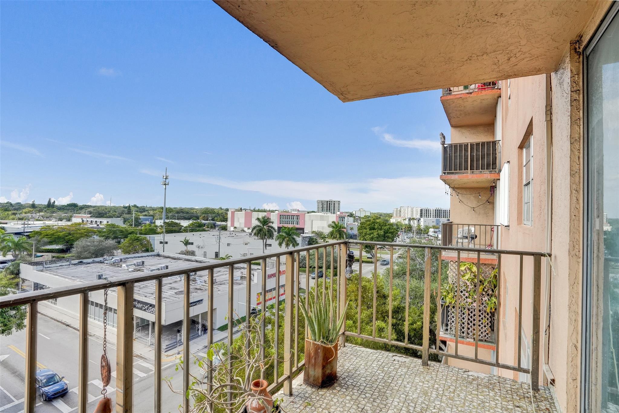 THREE HORIZONS SOUTH - Residential