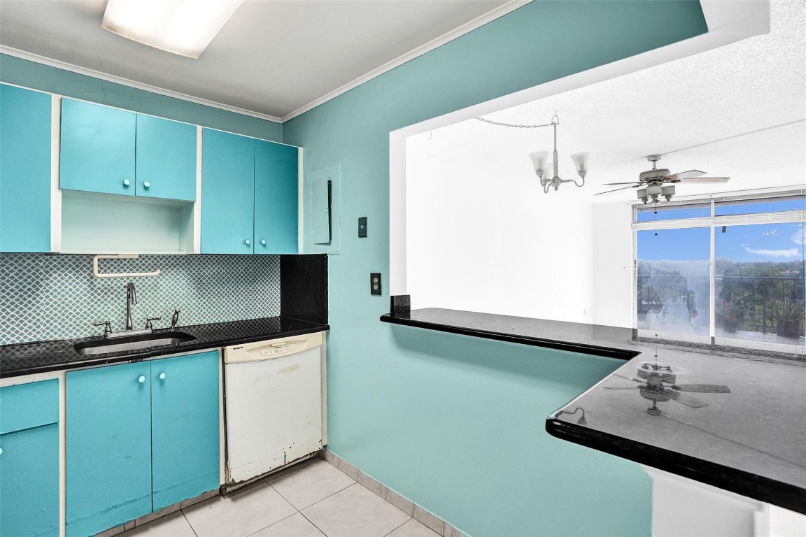 THREE HORIZONS SOUTH - Residential