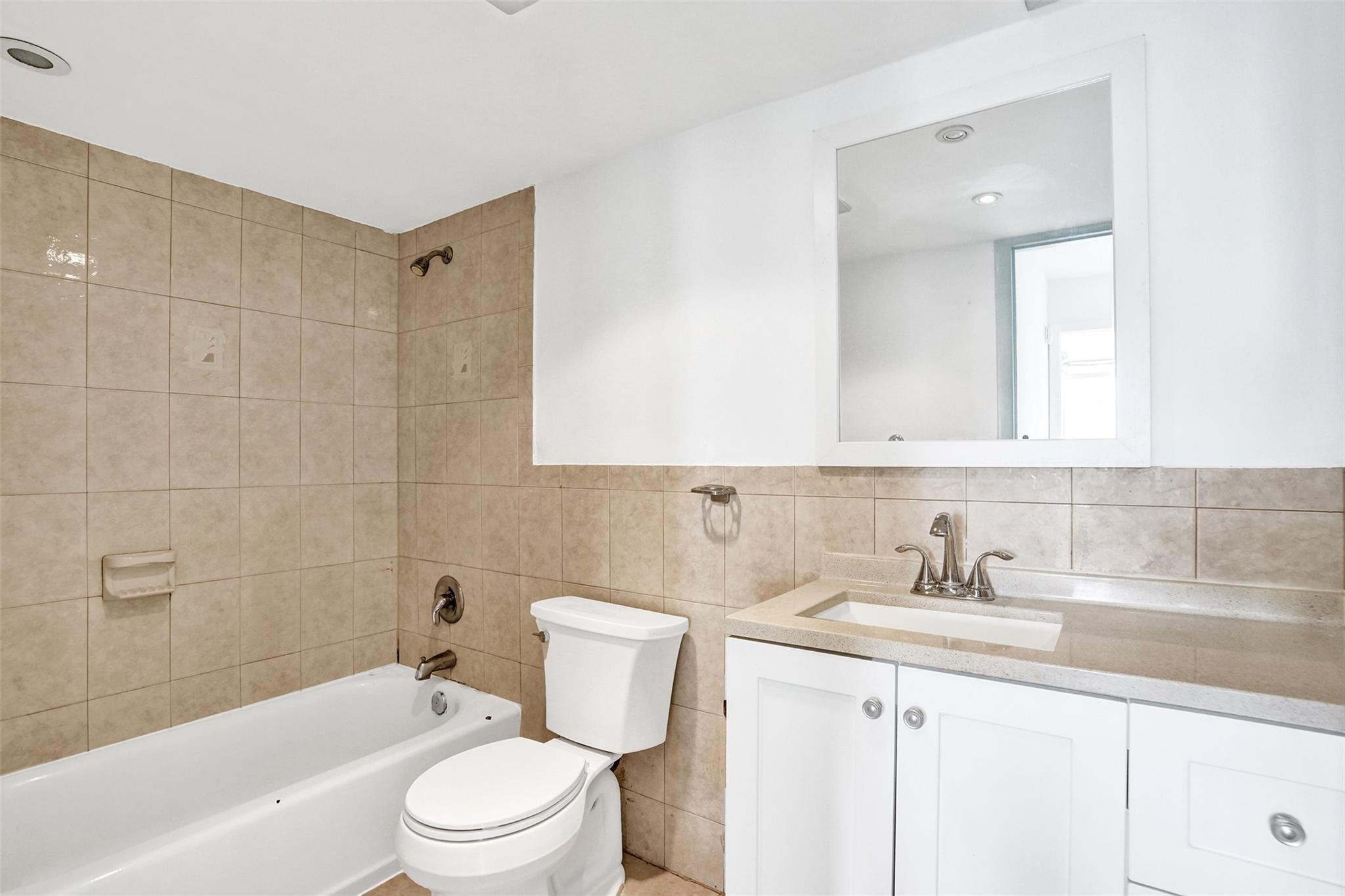 THREE HORIZONS SOUTH - Residential