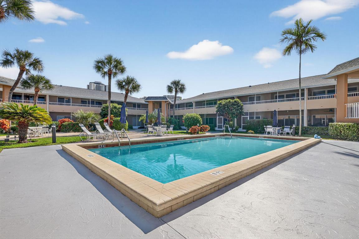 COURTYARD CONDO - Residential