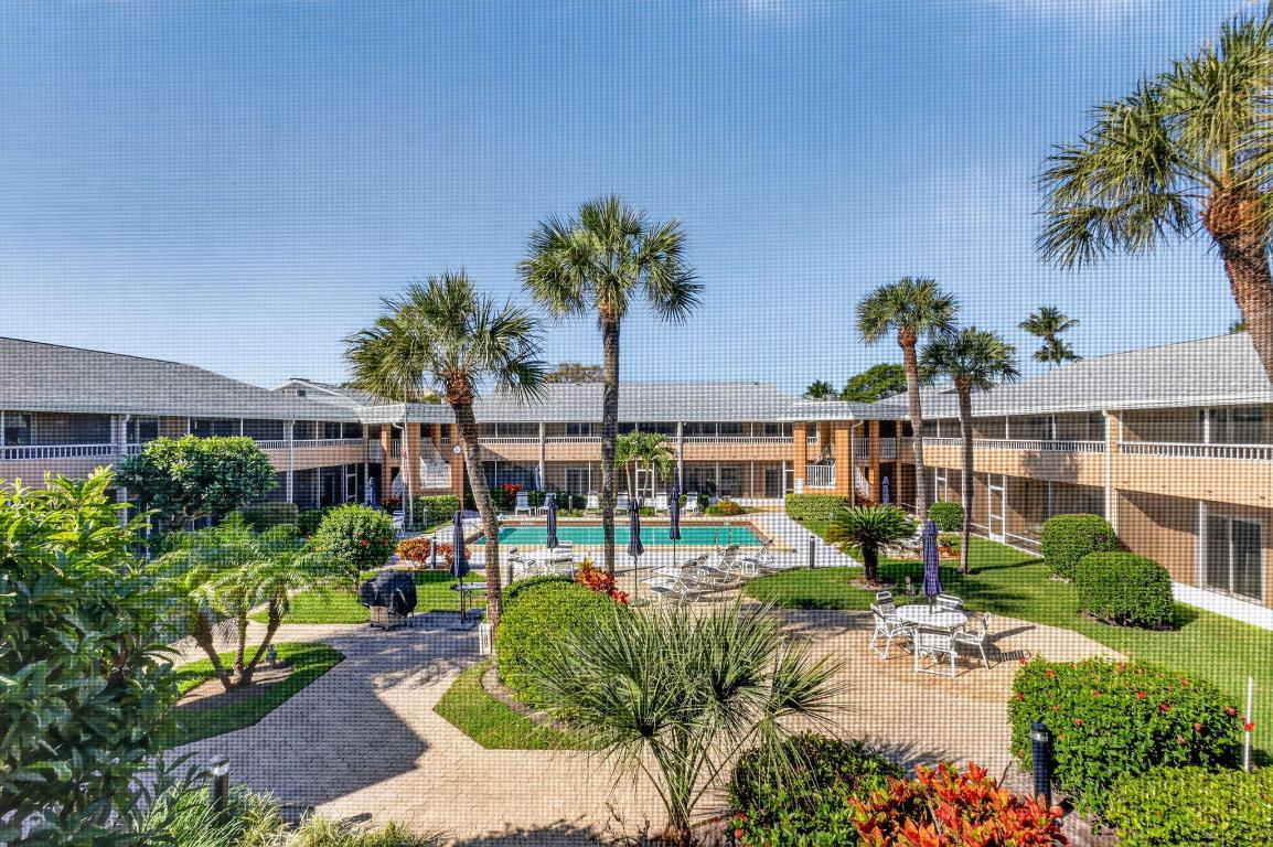 COURTYARD CONDO - Residential