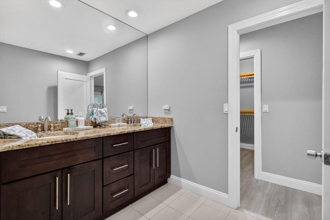 COURTYARD CONDO - Residential