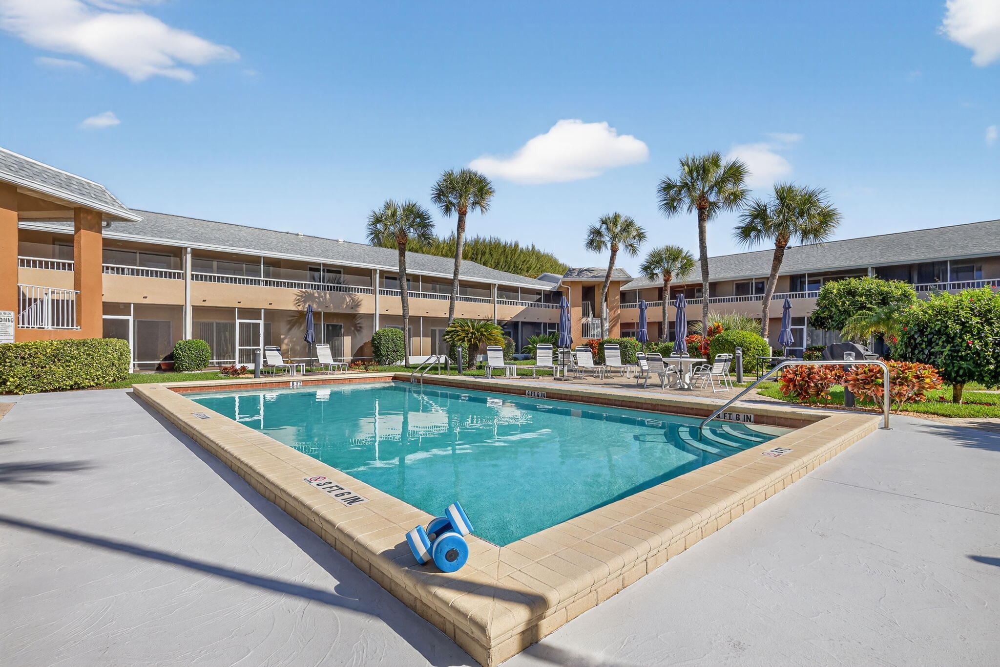 COURTYARD CONDO - Residential