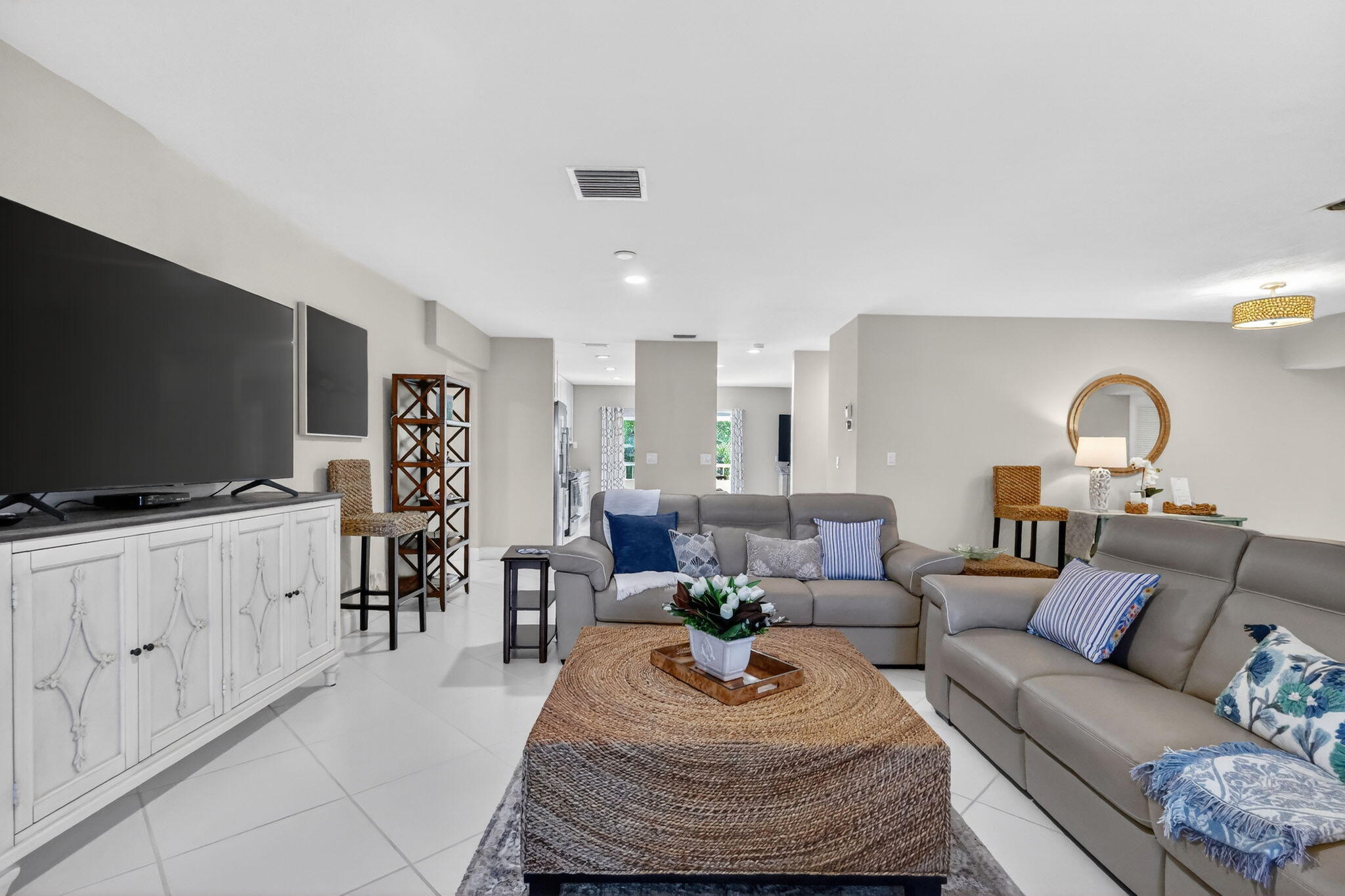 COURTYARD CONDO - Residential