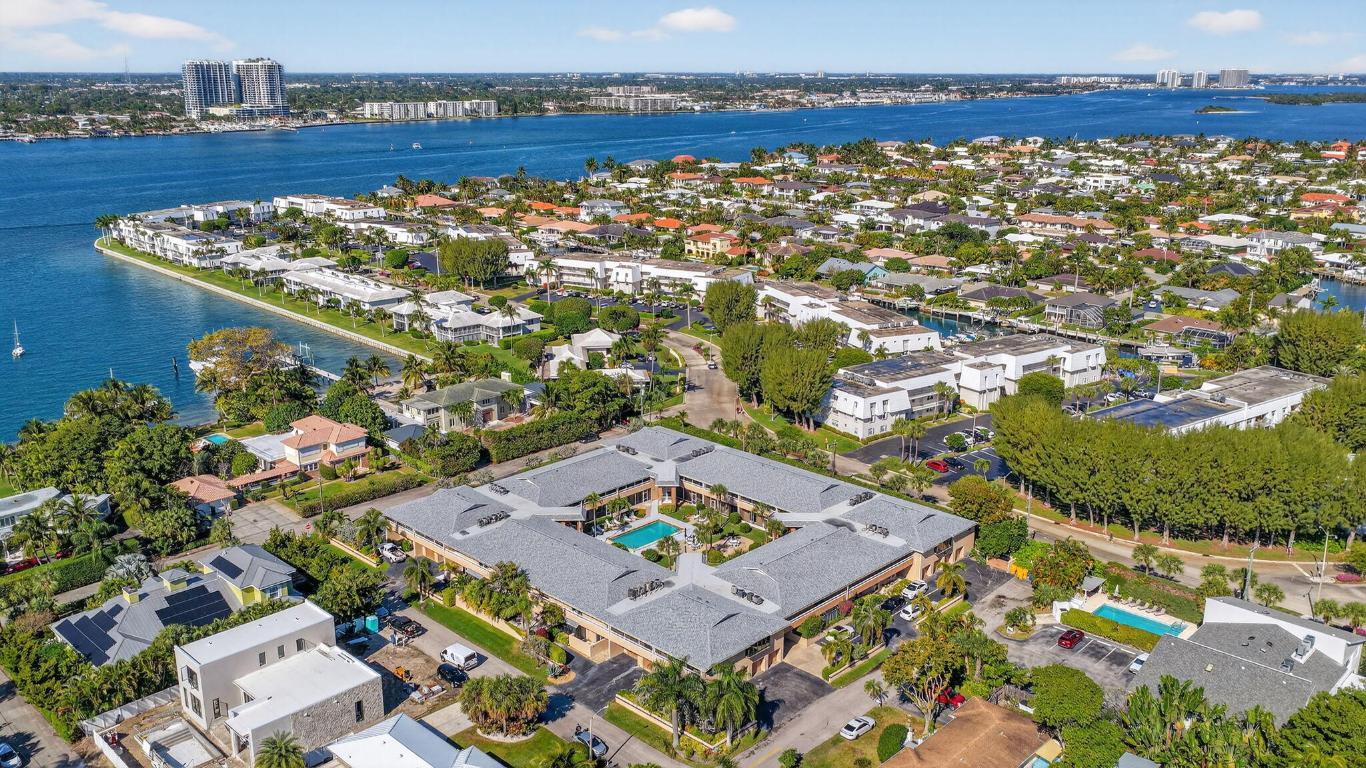 COURTYARD CONDO - Residential