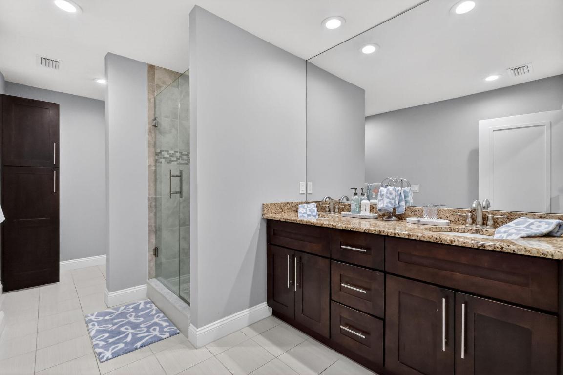 COURTYARD CONDO - Residential