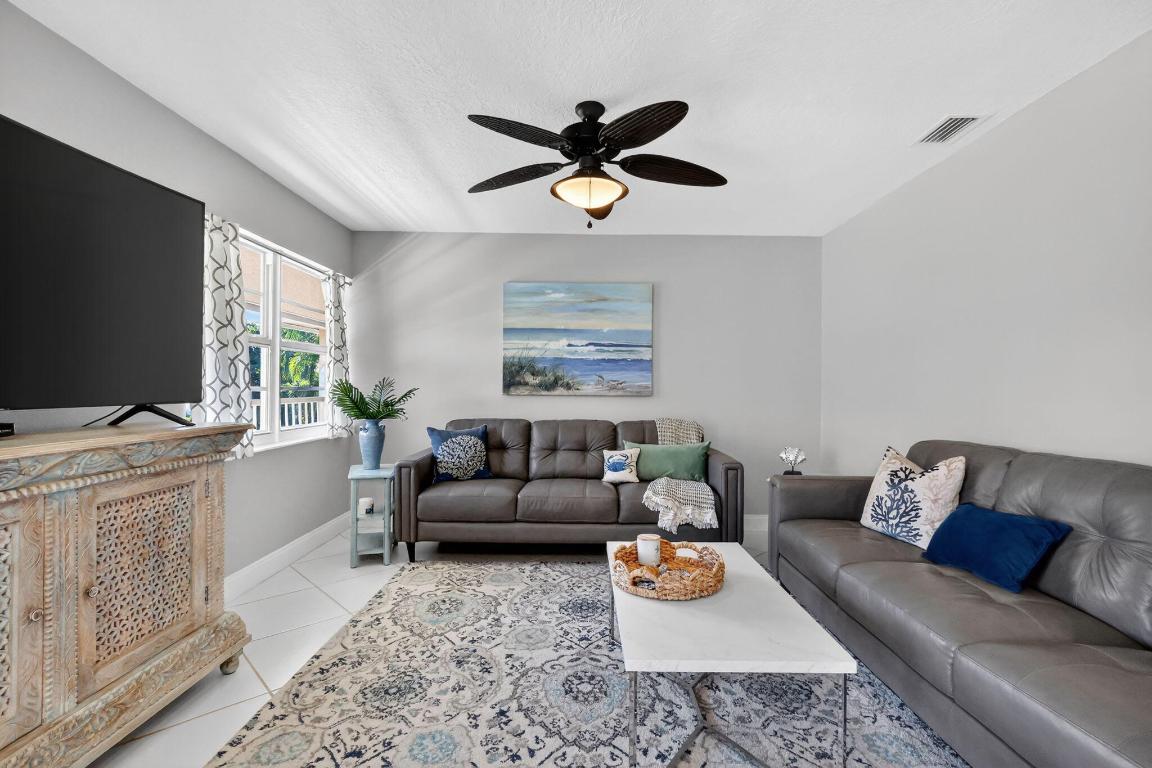 COURTYARD CONDO - Residential