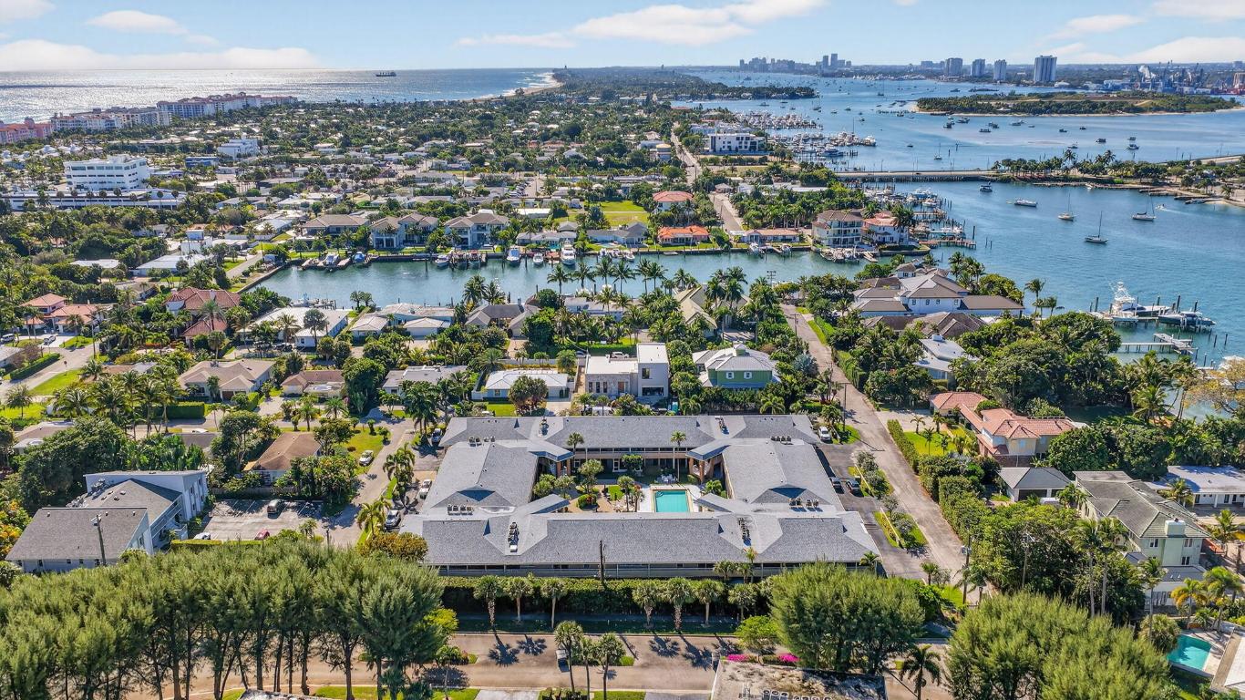 COURTYARD CONDO - Residential