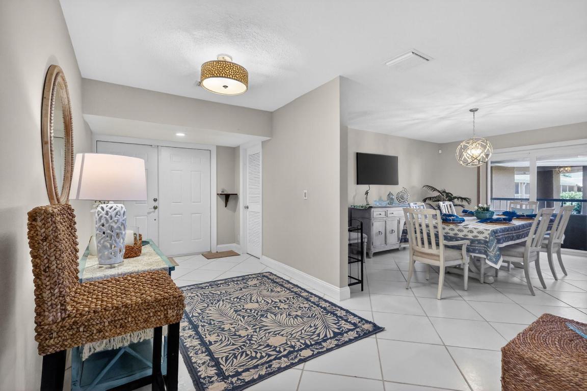 COURTYARD CONDO - Residential