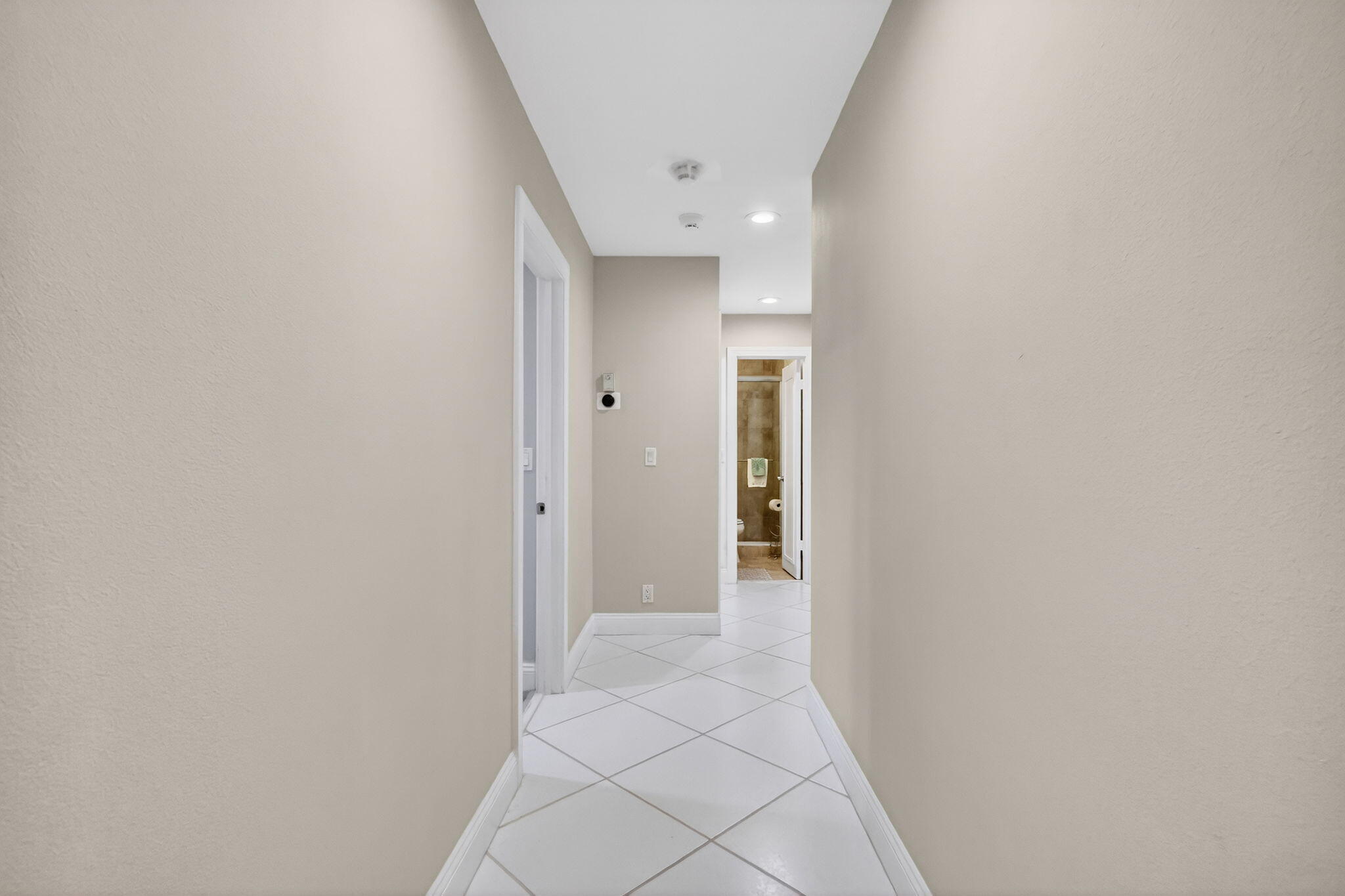 COURTYARD CONDO - Residential