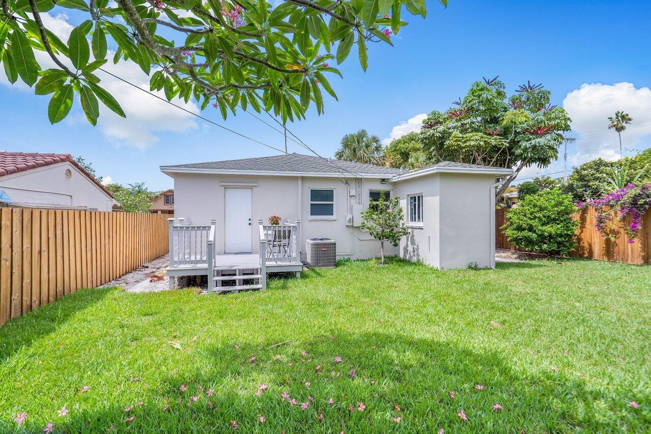 NORTH PALM BCH 1 - Residential