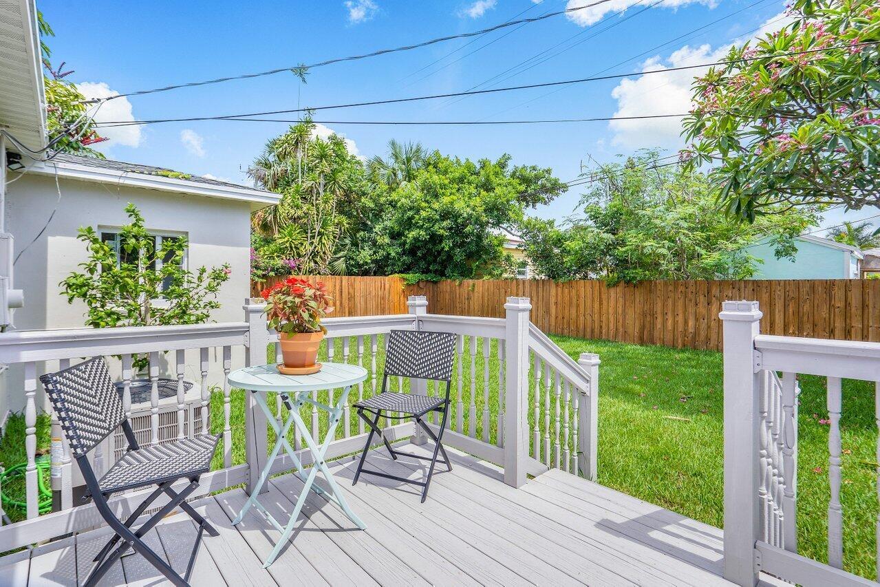 NORTH PALM BCH 1 - Residential